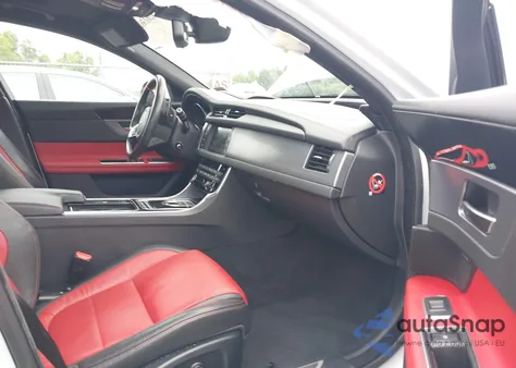 2016 Jaguar Xf 35T R-Sport из США, поврежденный, VIN SAJBF4BV8GCY06363